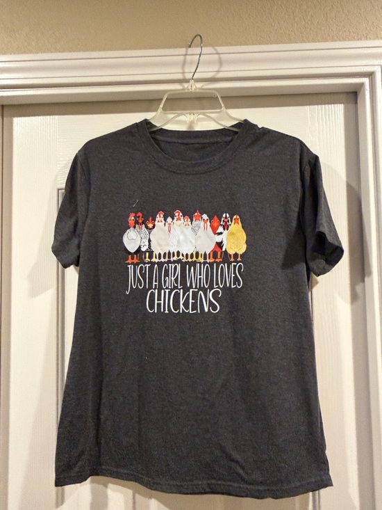 Tops - Graphic Tee "Just a Girl Who Loves Chickens" - Dark Gray size L